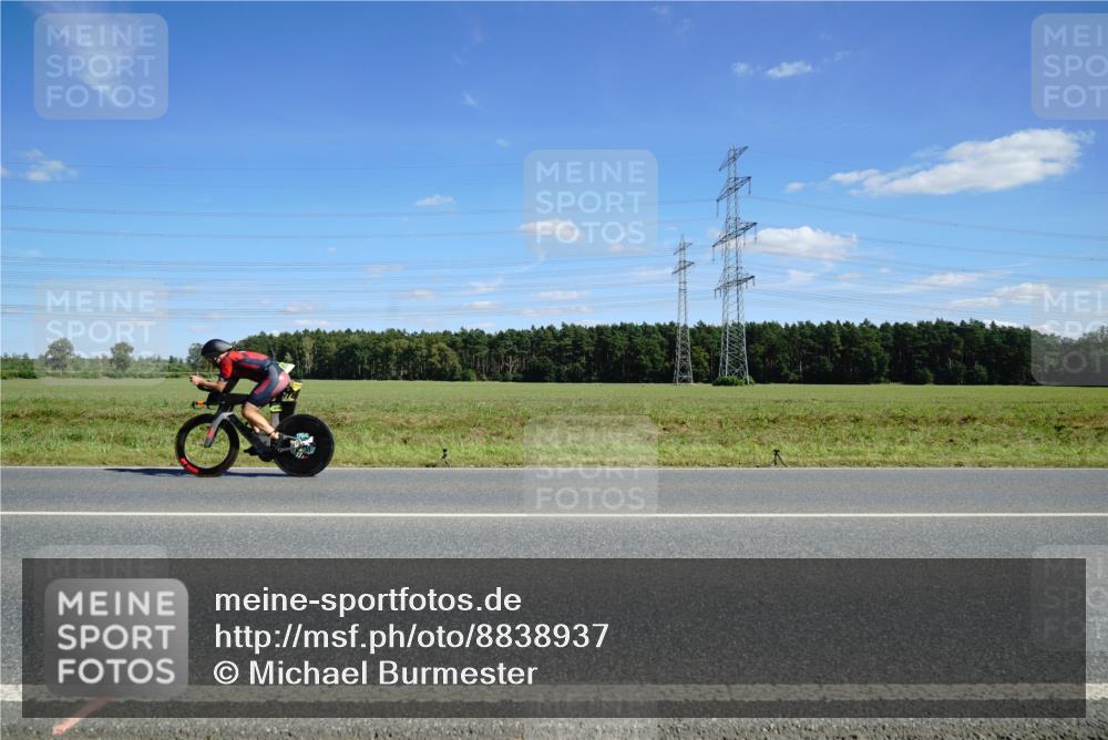 07.09.2025 - 19. Norderstedt Triathlon Michael Burmester http://msf.ph/oto/8838937 07.09.2025 14:19:31 Radfahren  meine-sportfotos.de