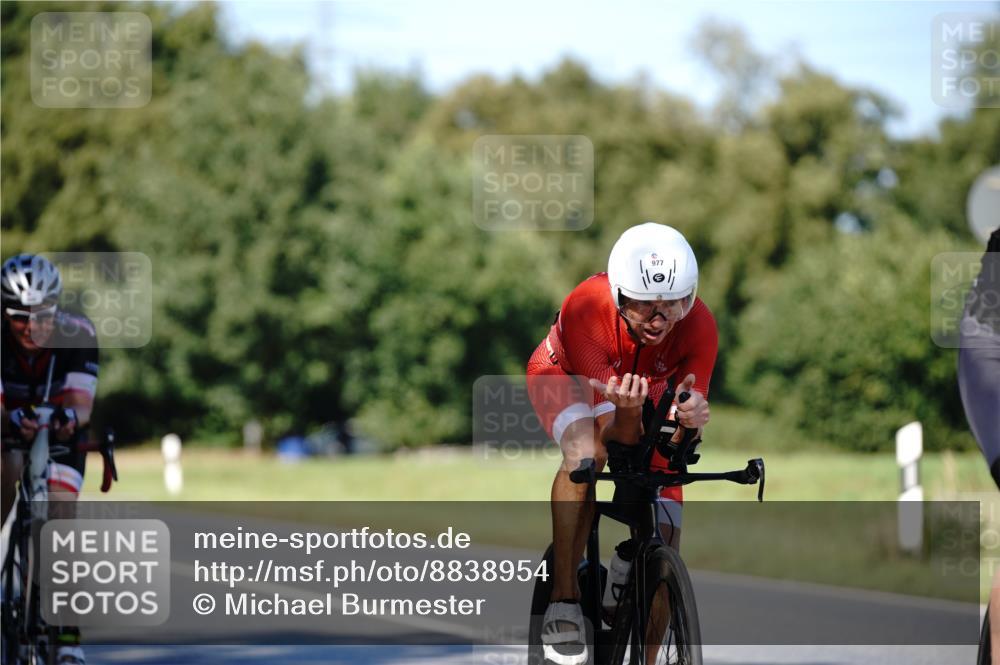 07.09.2025 - 19. Norderstedt Triathlon Michael Burmester http://msf.ph/oto/8838954 07.09.2025 14:36:58 Radfahren 445, 457, 879, 908, 977 meine-sportfotos.de