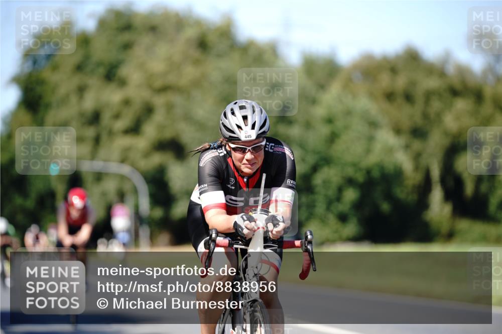07.09.2025 - 19. Norderstedt Triathlon Michael Burmester http://msf.ph/oto/8838956 07.09.2025 14:36:59 Radfahren 445, 457, 879, 908, 977 meine-sportfotos.de