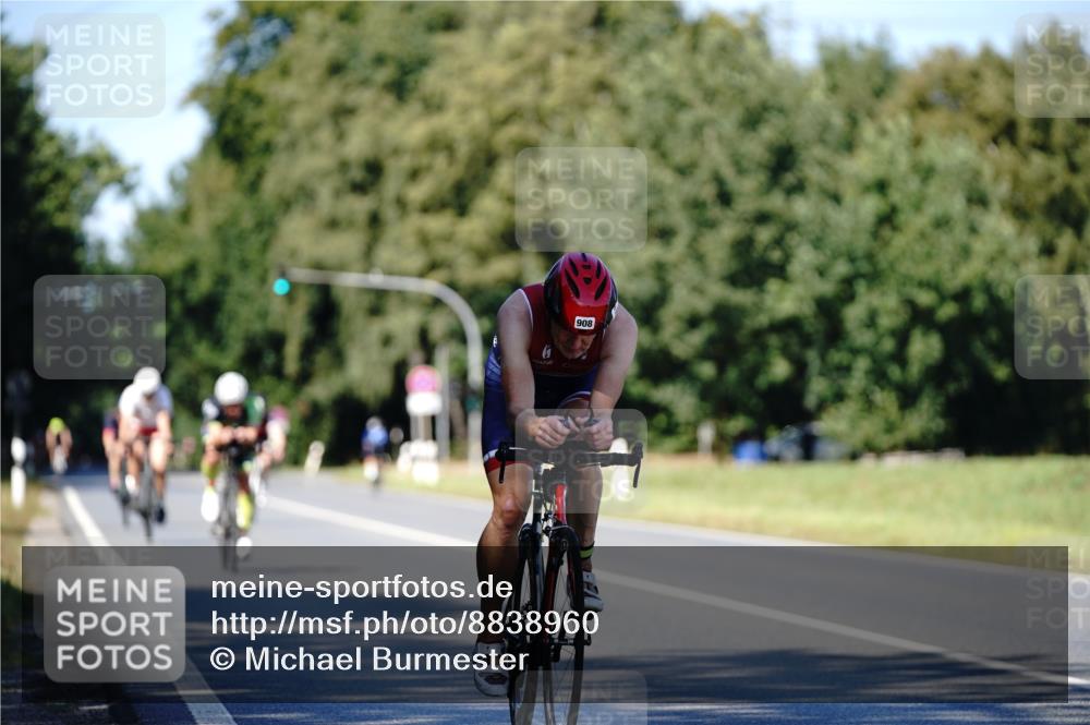 07.09.2025 - 19. Norderstedt Triathlon Michael Burmester http://msf.ph/oto/8838960 07.09.2025 14:37:00 Radfahren 445, 879, 908, 977 meine-sportfotos.de
