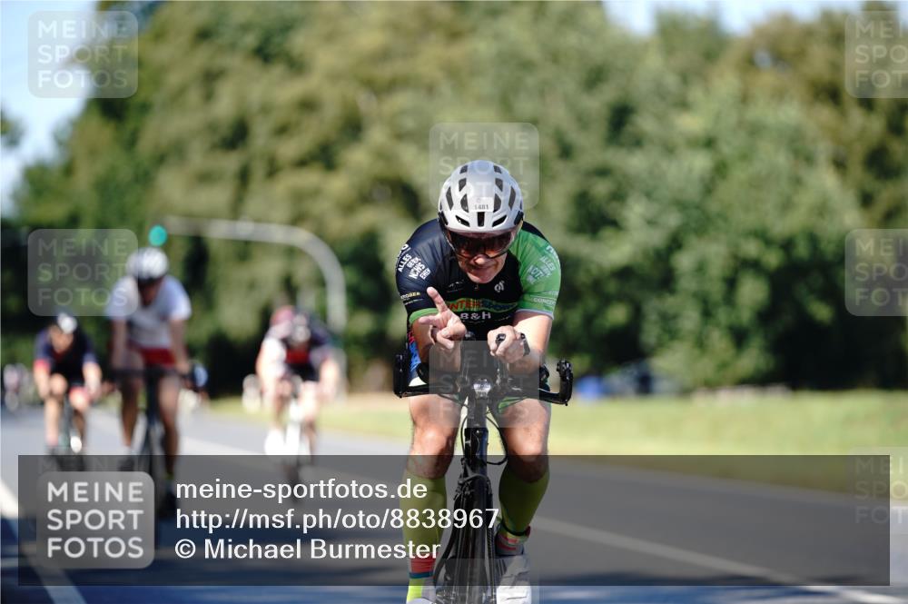 07.09.2025 - 19. Norderstedt Triathlon Michael Burmester http://msf.ph/oto/8838967 07.09.2025 14:37:03 Radfahren 908, 1431, 1481 meine-sportfotos.de