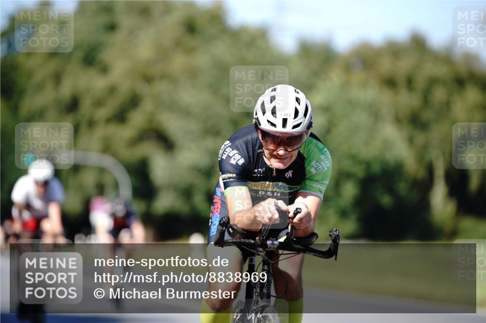 07.09.2025 - 19. Norderstedt Triathlon Michael Burmester http://msf.ph/oto/8838969 07.09.2025 14:37:04 Radfahren 908, 979, 1431, 1481 meine-sportfotos.de