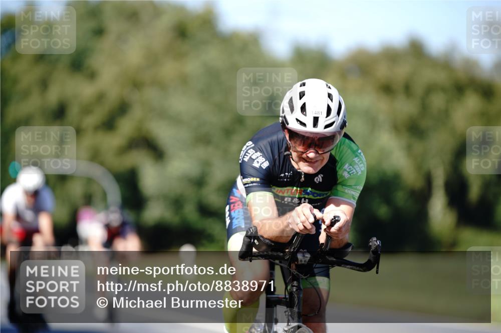 07.09.2025 - 19. Norderstedt Triathlon Michael Burmester http://msf.ph/oto/8838971 07.09.2025 14:37:04 Radfahren 908, 979, 1431, 1481 meine-sportfotos.de
