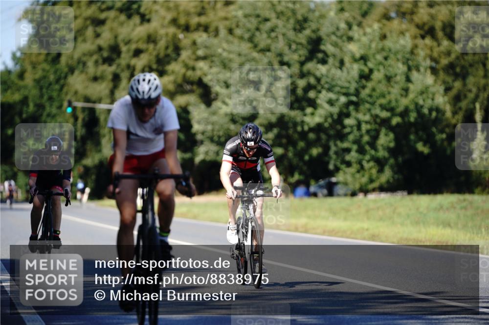 07.09.2025 - 19. Norderstedt Triathlon Michael Burmester http://msf.ph/oto/8838975 07.09.2025 14:37:05 Radfahren 979, 1430, 1431, 1481 meine-sportfotos.de