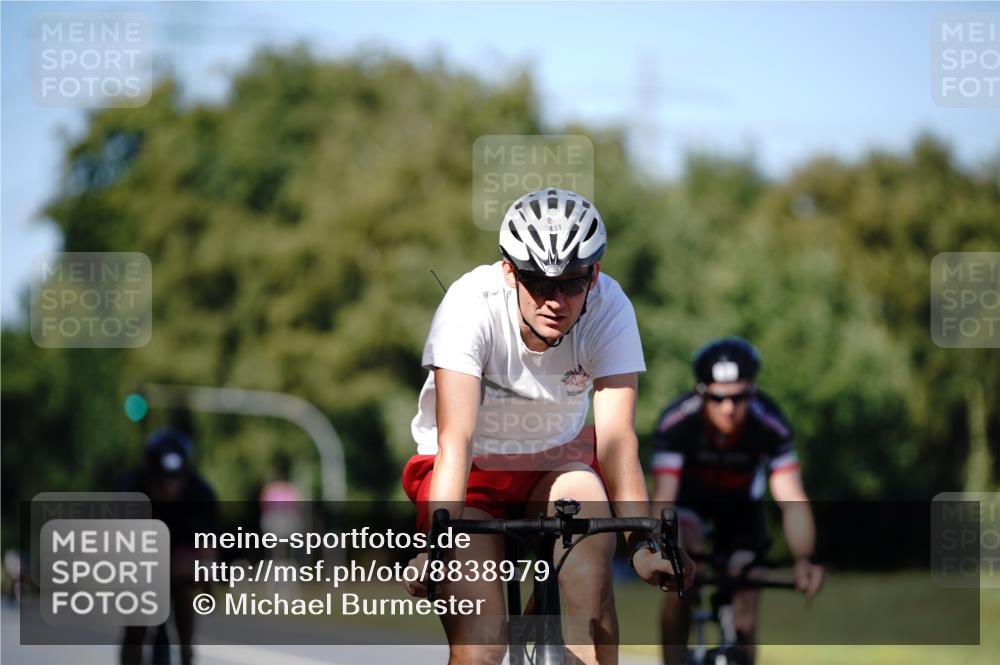 07.09.2025 - 19. Norderstedt Triathlon Michael Burmester http://msf.ph/oto/8838979 07.09.2025 14:37:06 Radfahren 979, 1430, 1431, 1481 meine-sportfotos.de