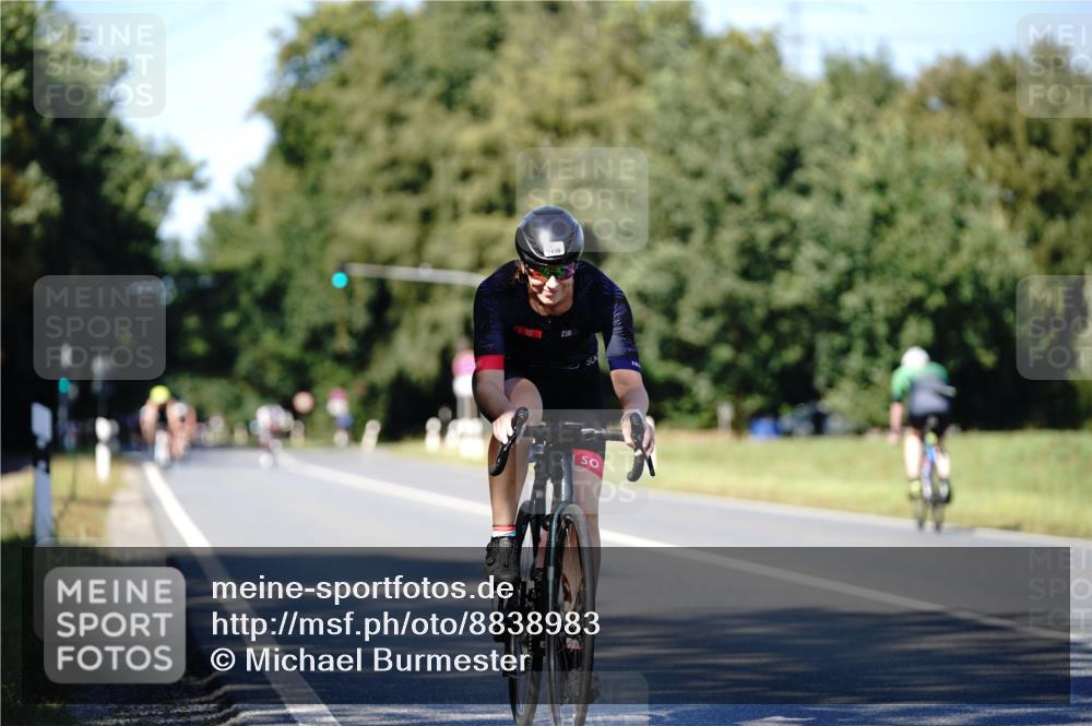 07.09.2025 - 19. Norderstedt Triathlon Michael Burmester http://msf.ph/oto/8838983 07.09.2025 14:37:07 Radfahren 979, 1430, 1431, 1481 meine-sportfotos.de