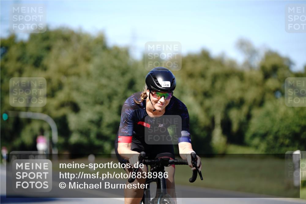 07.09.2025 - 19. Norderstedt Triathlon Michael Burmester http://msf.ph/oto/8838986 07.09.2025 14:37:08 Radfahren 979, 1430, 1431 meine-sportfotos.de
