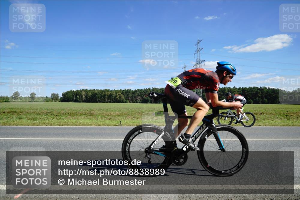 07.09.2025 - 19. Norderstedt Triathlon Michael Burmester http://msf.ph/oto/8838989 07.09.2025 14:19:43 Radfahren 959, 961, 992 meine-sportfotos.de