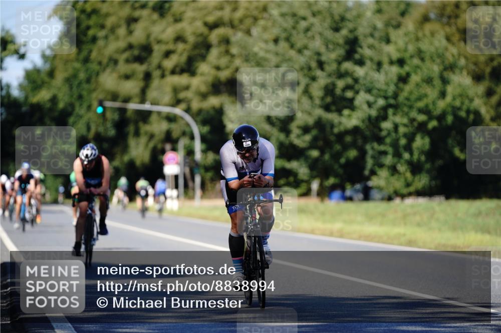 07.09.2025 - 19. Norderstedt Triathlon Michael Burmester http://msf.ph/oto/8838994 07.09.2025 14:37:18 Radfahren 363, 1456, 1471 meine-sportfotos.de