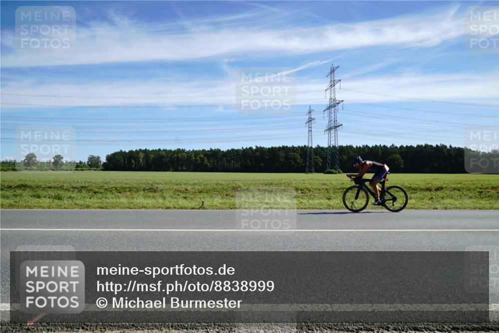 07.09.2025 - 19. Norderstedt Triathlon Michael Burmester http://msf.ph/oto/8838999 07.09.2025 12:10:14 Radfahren 802 meine-sportfotos.de