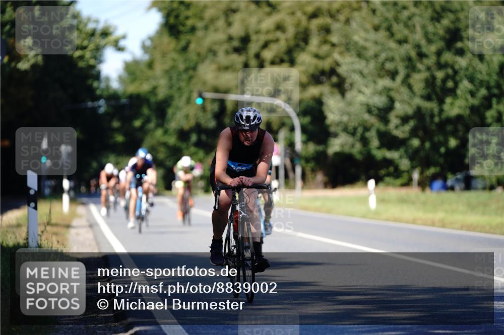 07.09.2025 - 19. Norderstedt Triathlon Michael Burmester http://msf.ph/oto/8839002 07.09.2025 14:37:19 Radfahren 363, 1456, 1471, 1489 meine-sportfotos.de
