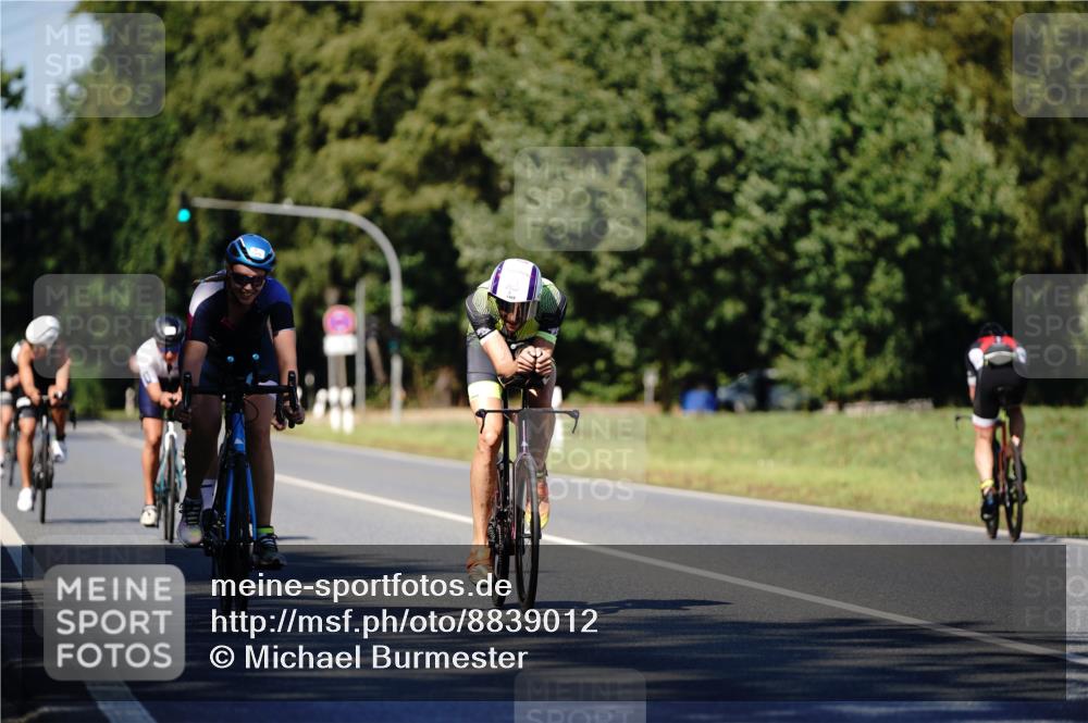 07.09.2025 - 19. Norderstedt Triathlon Michael Burmester http://msf.ph/oto/8839012 07.09.2025 14:37:23 Radfahren 363, 469, 475, 1453, 1469, 1470, 1489 meine-sportfotos.de