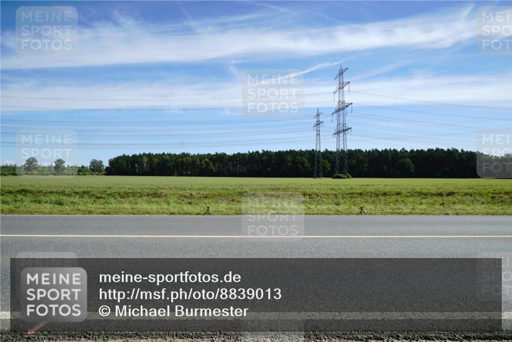 07.09.2025 - 19. Norderstedt Triathlon Michael Burmester http://msf.ph/oto/8839013 07.09.2025 12:10:18 Radfahren  meine-sportfotos.de