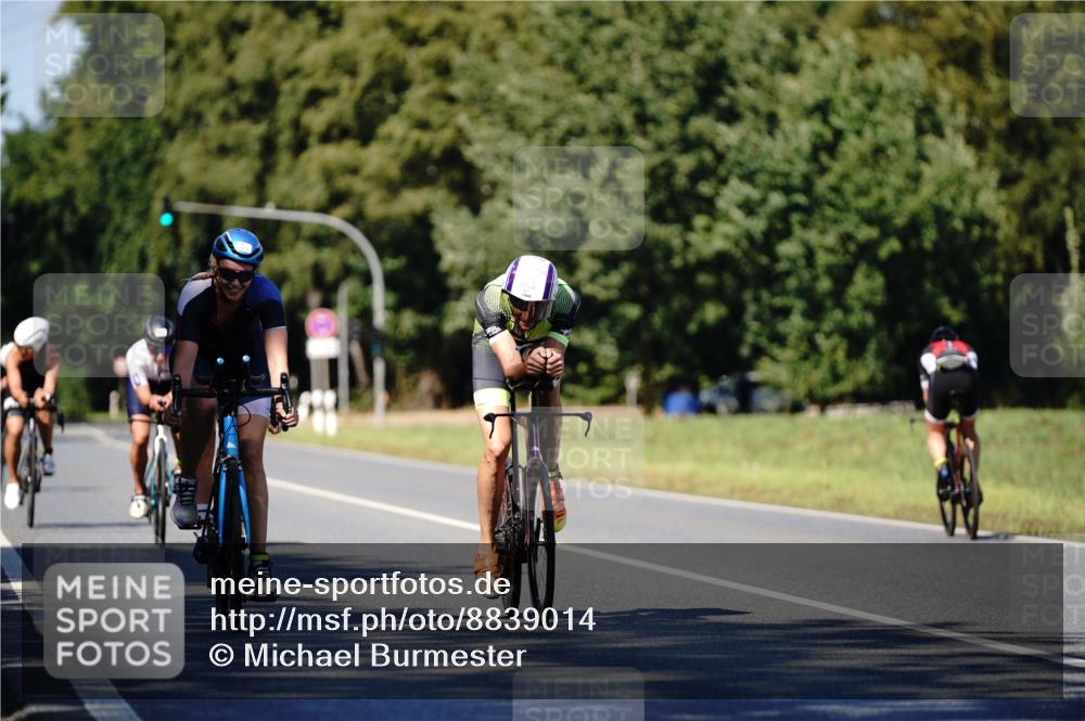 07.09.2025 - 19. Norderstedt Triathlon Michael Burmester http://msf.ph/oto/8839014 07.09.2025 14:37:23 Radfahren 363, 469, 475, 1453, 1469, 1470, 1489 meine-sportfotos.de