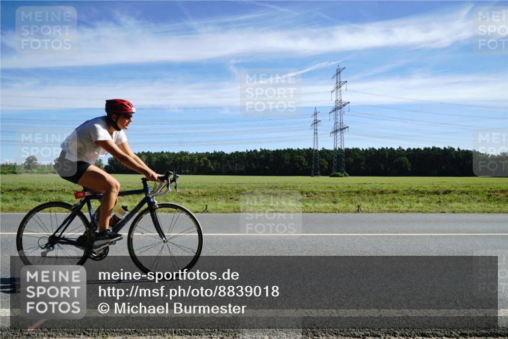 07.09.2025 - 19. Norderstedt Triathlon Michael Burmester http://msf.ph/oto/8839018 07.09.2025 12:10:24 Radfahren 150, 823, 1296, 1359 meine-sportfotos.de