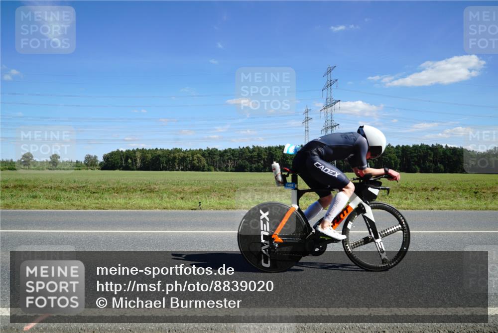 07.09.2025 - 19. Norderstedt Triathlon Michael Burmester http://msf.ph/oto/8839020 07.09.2025 14:19:59 Radfahren 876, 1457, 1468 meine-sportfotos.de