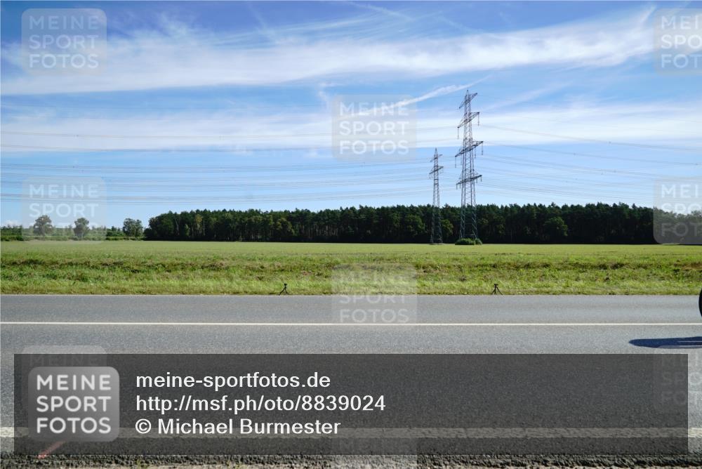 07.09.2025 - 19. Norderstedt Triathlon Michael Burmester http://msf.ph/oto/8839024 07.09.2025 12:10:26 Radfahren 150, 823, 1296, 1359 meine-sportfotos.de