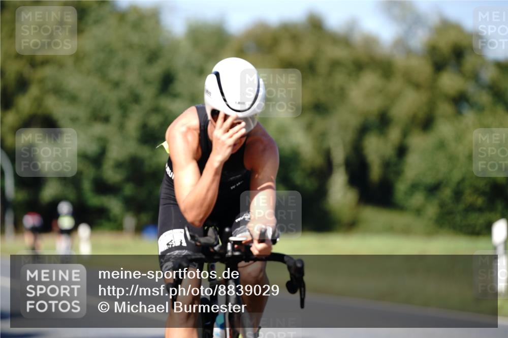 07.09.2025 - 19. Norderstedt Triathlon Michael Burmester http://msf.ph/oto/8839029 07.09.2025 14:37:26 Radfahren 469, 472, 475, 1453, 1469, 1470 meine-sportfotos.de
