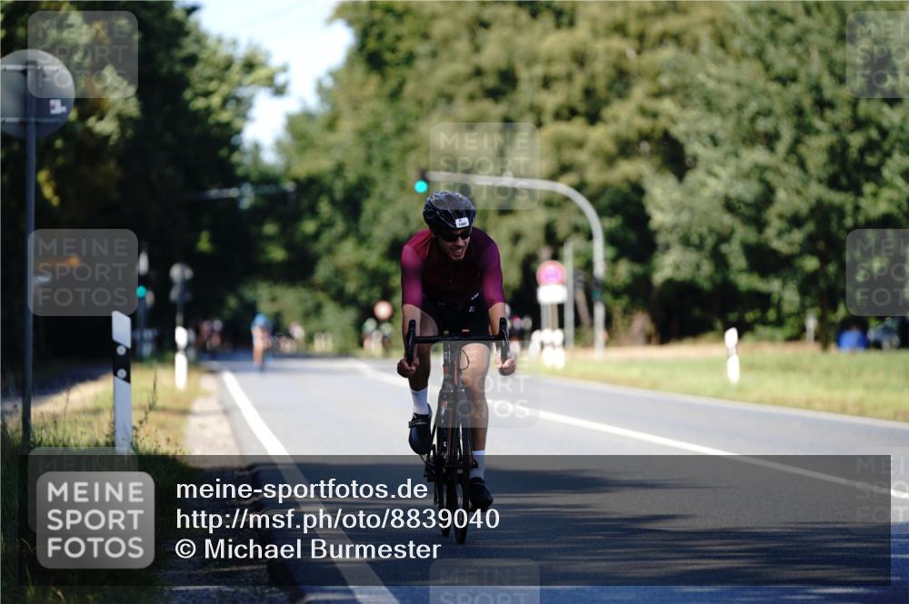 07.09.2025 - 19. Norderstedt Triathlon Michael Burmester http://msf.ph/oto/8839040 07.09.2025 14:37:30 Radfahren 472, 1465 meine-sportfotos.de