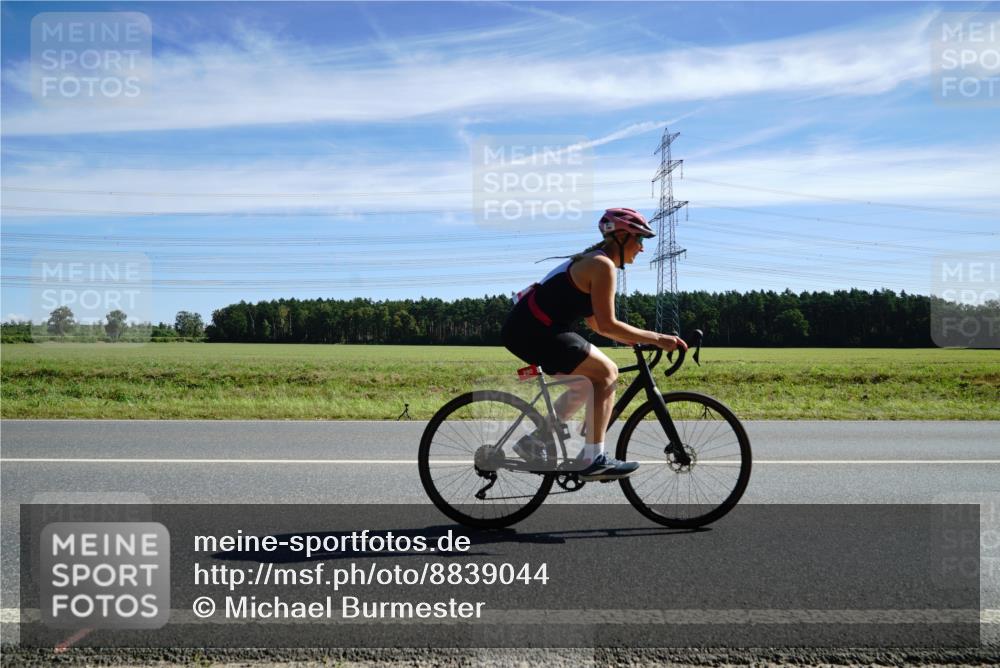 07.09.2025 - 19. Norderstedt Triathlon Michael Burmester http://msf.ph/oto/8839044 07.09.2025 12:10:33 Radfahren 290 meine-sportfotos.de