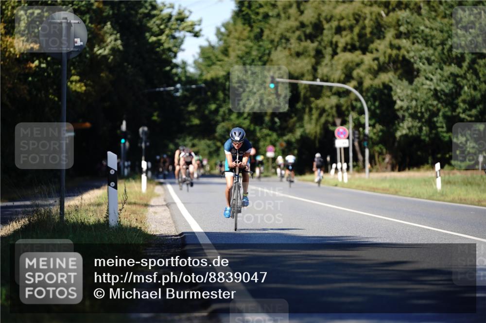 07.09.2025 - 19. Norderstedt Triathlon Michael Burmester http://msf.ph/oto/8839047 07.09.2025 14:37:40 Radfahren  meine-sportfotos.de