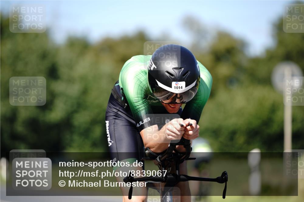 07.09.2025 - 19. Norderstedt Triathlon Michael Burmester http://msf.ph/oto/8839067 07.09.2025 14:37:55 Radfahren 888, 993, 1014 meine-sportfotos.de