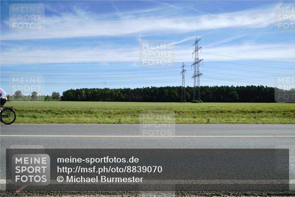 07.09.2025 - 19. Norderstedt Triathlon Michael Burmester http://msf.ph/oto/8839070 07.09.2025 12:10:52 Radfahren 856 meine-sportfotos.de
