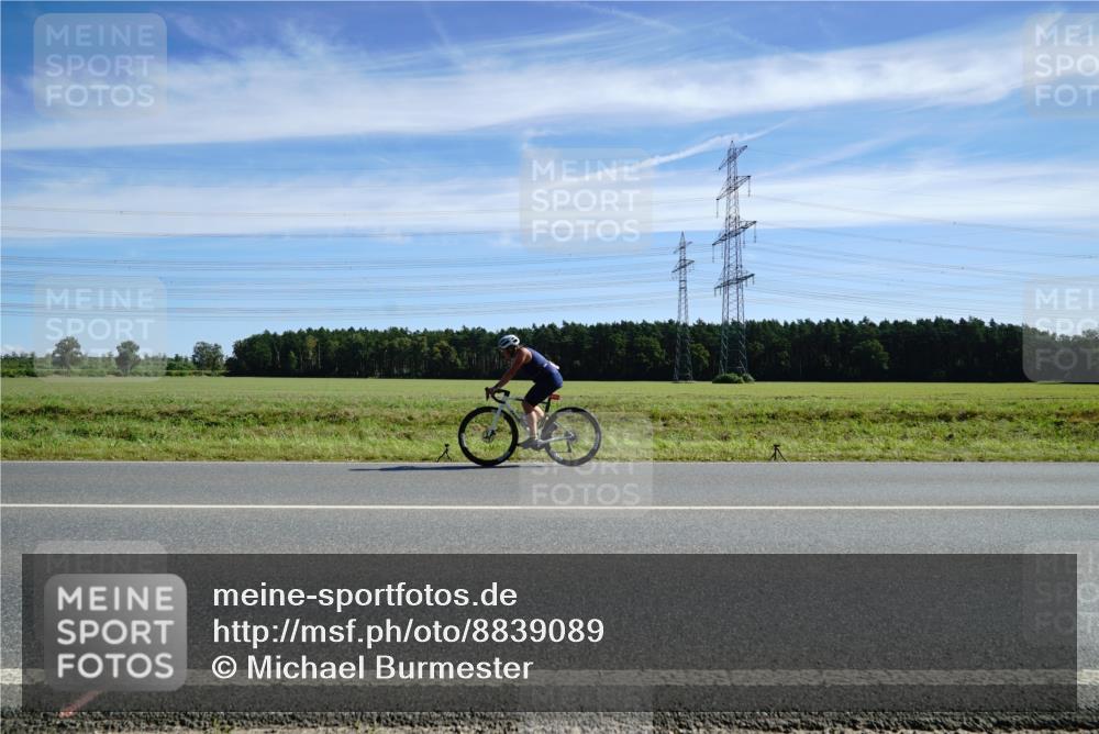 07.09.2025 - 19. Norderstedt Triathlon Michael Burmester http://msf.ph/oto/8839089 07.09.2025 12:11:02 Radfahren 1349 meine-sportfotos.de