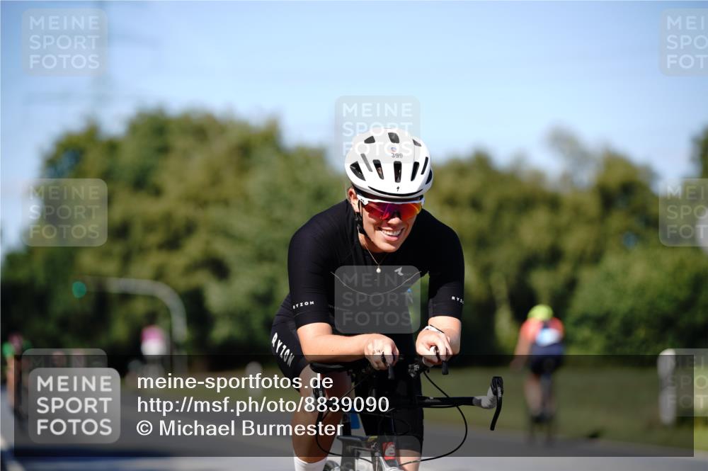 07.09.2025 - 19. Norderstedt Triathlon Michael Burmester http://msf.ph/oto/8839090 07.09.2025 14:38:03 Radfahren 399, 972, 1401 meine-sportfotos.de
