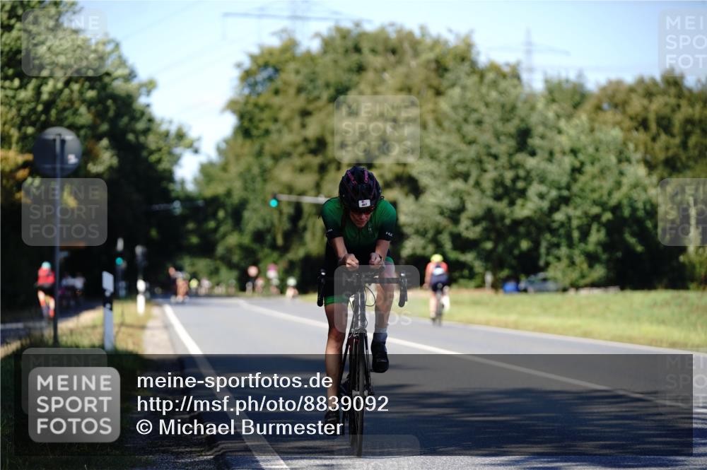 07.09.2025 - 19. Norderstedt Triathlon Michael Burmester http://msf.ph/oto/8839092 07.09.2025 14:38:07 Radfahren 467 meine-sportfotos.de