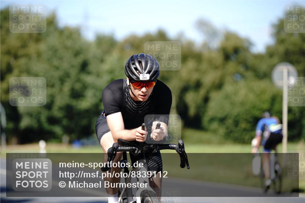 07.09.2025 - 19. Norderstedt Triathlon Michael Burmester http://msf.ph/oto/8839112 07.09.2025 14:38:30 Radfahren 422, 877 meine-sportfotos.de