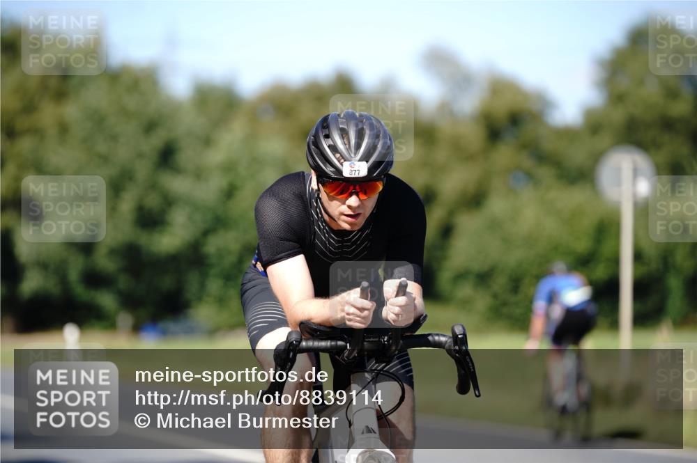 07.09.2025 - 19. Norderstedt Triathlon Michael Burmester http://msf.ph/oto/8839114 07.09.2025 14:38:30 Radfahren 422, 877 meine-sportfotos.de