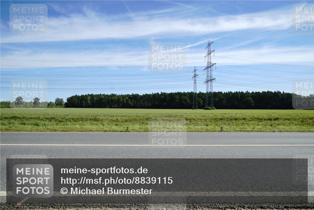 07.09.2025 - 19. Norderstedt Triathlon Michael Burmester http://msf.ph/oto/8839115 07.09.2025 12:11:11 Radfahren 234, 762, 857 meine-sportfotos.de