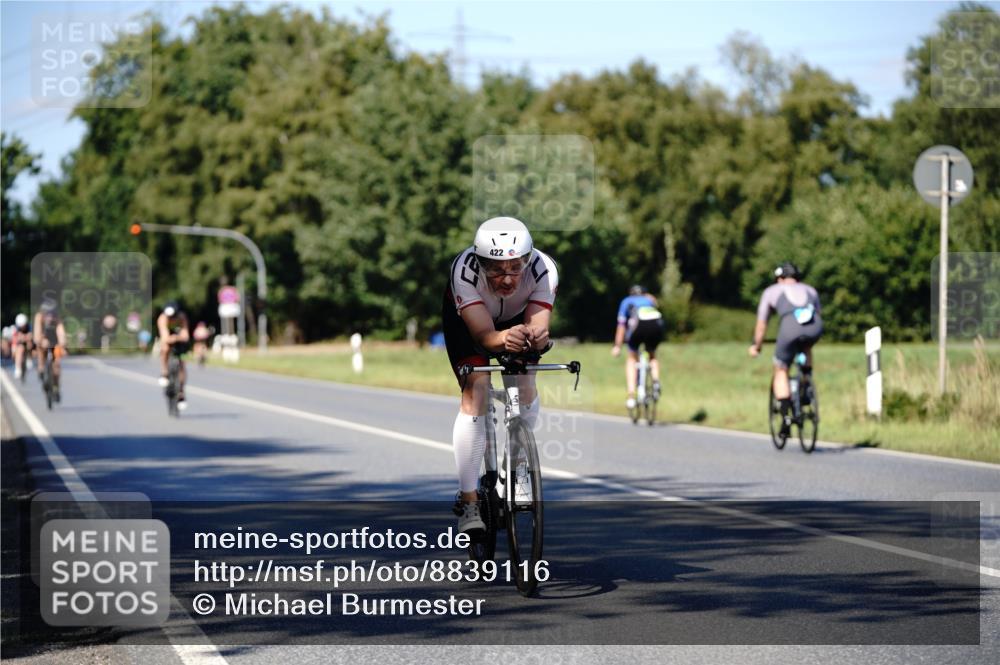 07.09.2025 - 19. Norderstedt Triathlon Michael Burmester http://msf.ph/oto/8839116 07.09.2025 14:38:31 Radfahren 422, 877 meine-sportfotos.de
