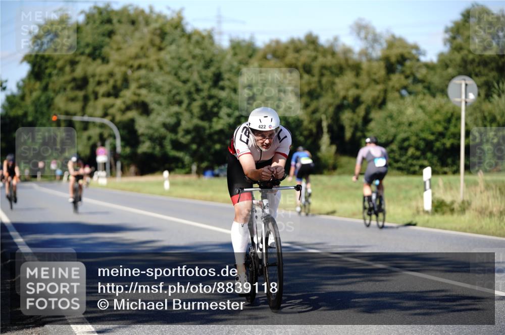 07.09.2025 - 19. Norderstedt Triathlon Michael Burmester http://msf.ph/oto/8839118 07.09.2025 14:38:31 Radfahren 422, 877 meine-sportfotos.de