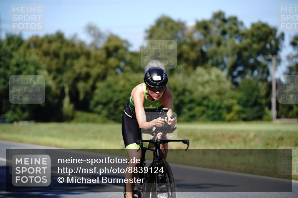 07.09.2025 - 19. Norderstedt Triathlon Michael Burmester http://msf.ph/oto/8839124 07.09.2025 14:38:35 Radfahren 398, 459, 476 meine-sportfotos.de
