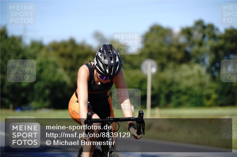 07.09.2025 - 19. Norderstedt Triathlon Michael Burmester http://msf.ph/oto/8839129 07.09.2025 14:38:37 Radfahren 398, 459, 476 meine-sportfotos.de