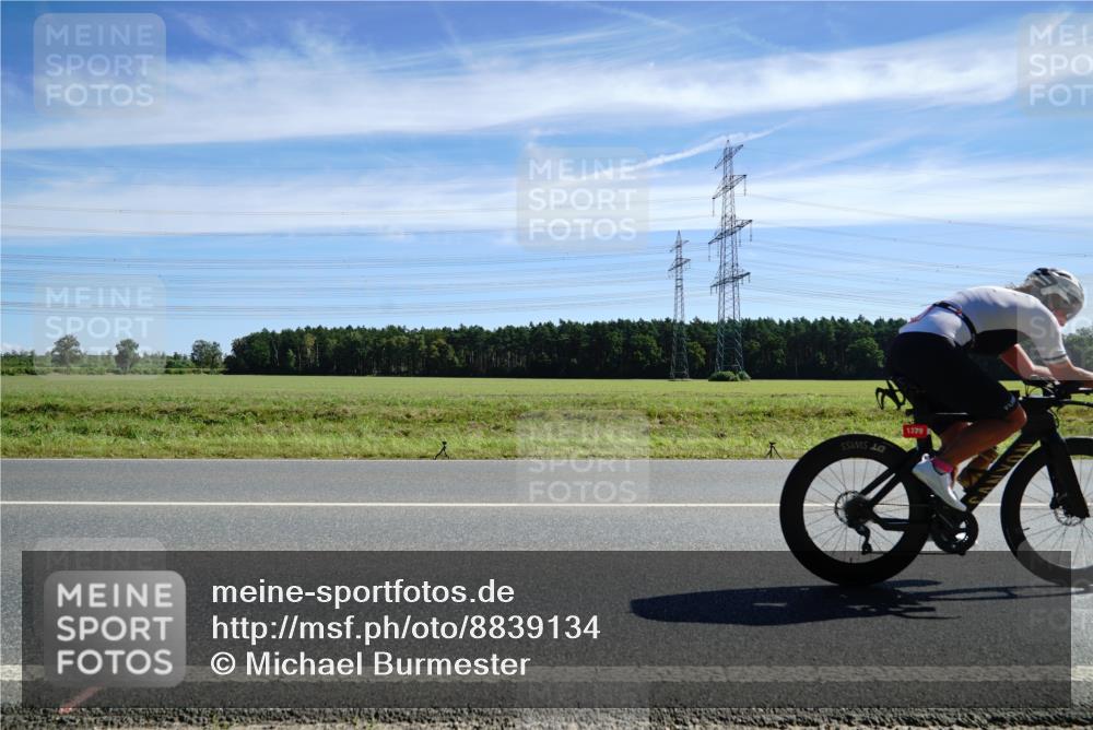 07.09.2025 - 19. Norderstedt Triathlon Michael Burmester http://msf.ph/oto/8839134 07.09.2025 12:11:16 Radfahren 835, 1379 meine-sportfotos.de