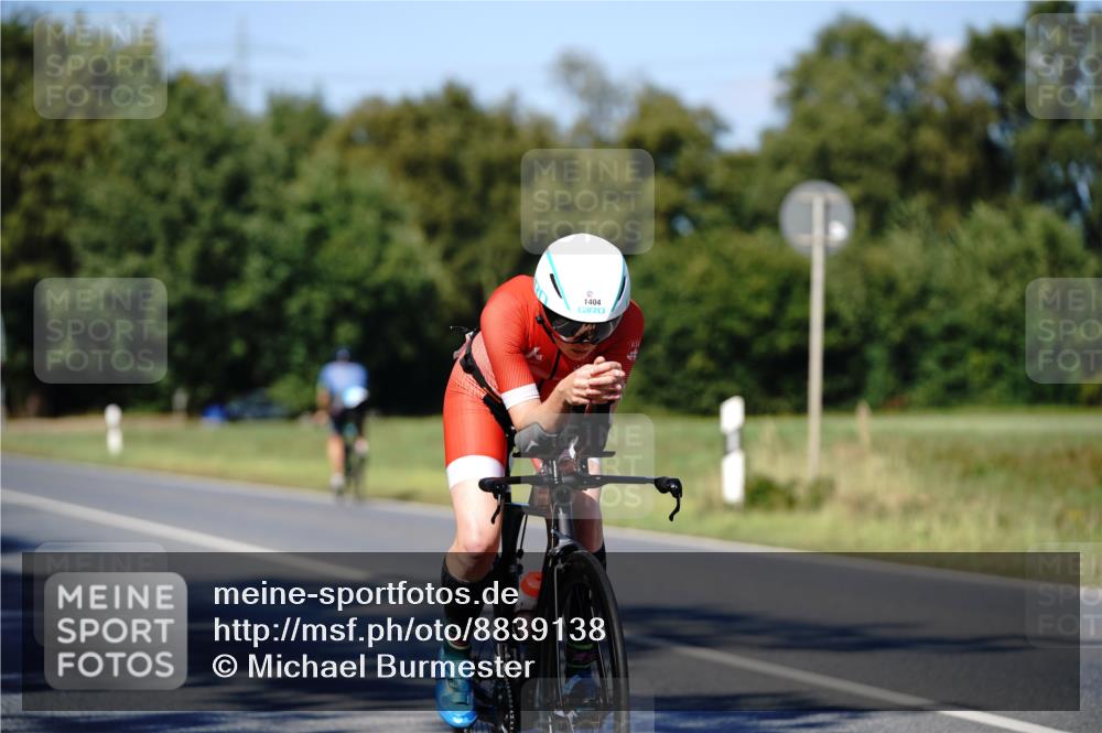 07.09.2025 - 19. Norderstedt Triathlon Michael Burmester http://msf.ph/oto/8839138 07.09.2025 14:38:41 Radfahren 398, 460, 1008, 1404 meine-sportfotos.de