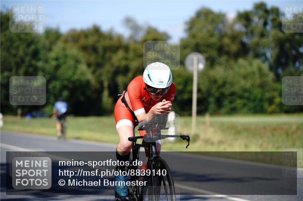 07.09.2025 - 19. Norderstedt Triathlon Michael Burmester http://msf.ph/oto/8839140 07.09.2025 14:38:41 Radfahren 398, 460, 1008, 1404 meine-sportfotos.de