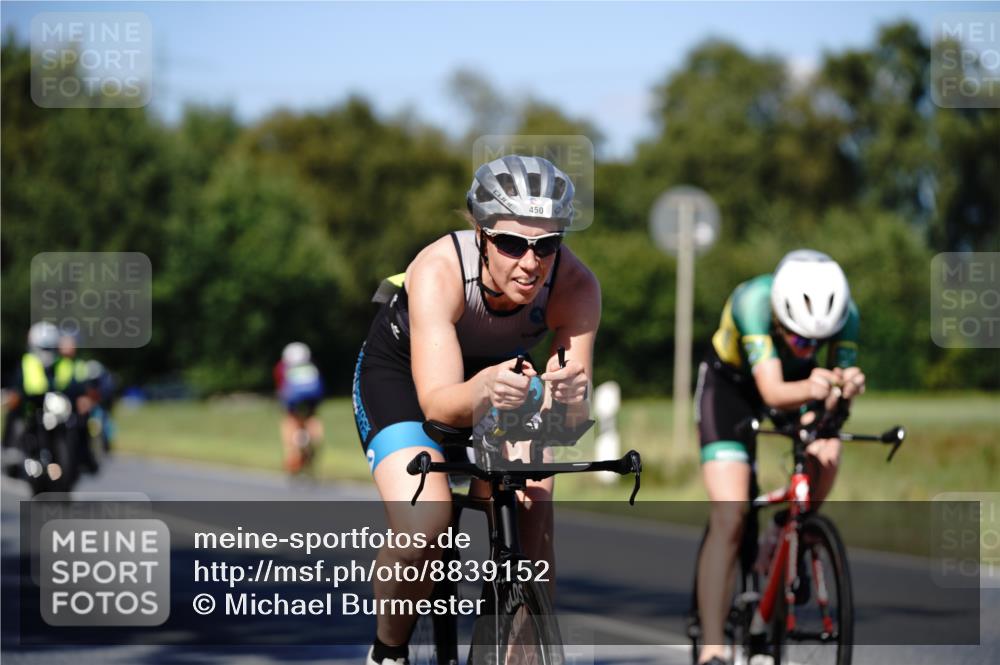 07.09.2025 - 19. Norderstedt Triathlon Michael Burmester http://msf.ph/oto/8839152 07.09.2025 14:38:45 Radfahren 450, 460, 1008, 1507 meine-sportfotos.de