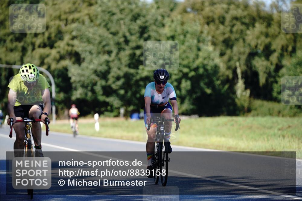 07.09.2025 - 19. Norderstedt Triathlon Michael Burmester http://msf.ph/oto/8839158 07.09.2025 14:38:54 Radfahren 407, 1466 meine-sportfotos.de