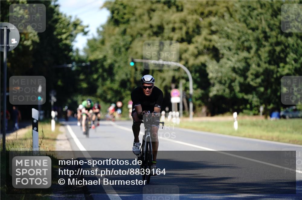 07.09.2025 - 19. Norderstedt Triathlon Michael Burmester http://msf.ph/oto/8839164 07.09.2025 14:39:06 Radfahren 1026 meine-sportfotos.de
