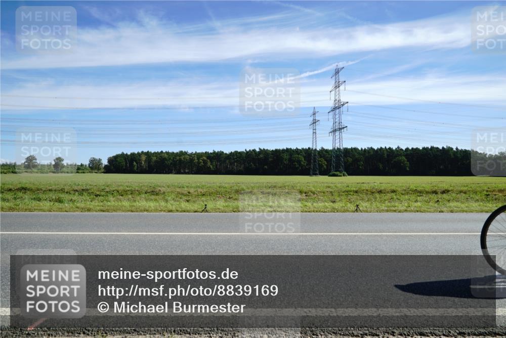 07.09.2025 - 19. Norderstedt Triathlon Michael Burmester http://msf.ph/oto/8839169 07.09.2025 12:11:21 Radfahren 165 meine-sportfotos.de