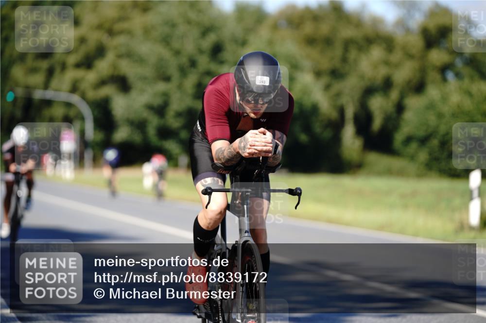 07.09.2025 - 19. Norderstedt Triathlon Michael Burmester http://msf.ph/oto/8839172 07.09.2025 14:39:13 Radfahren 393, 981, 1013 meine-sportfotos.de
