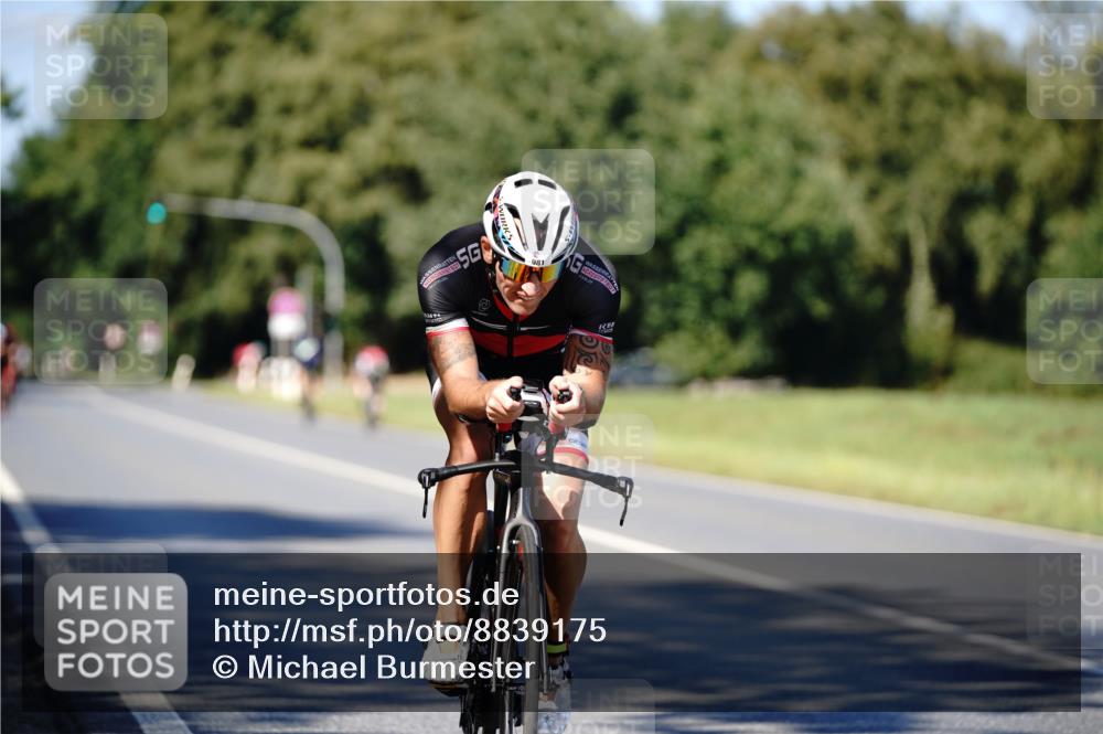 07.09.2025 - 19. Norderstedt Triathlon Michael Burmester http://msf.ph/oto/8839175 07.09.2025 14:39:15 Radfahren 393, 981 meine-sportfotos.de