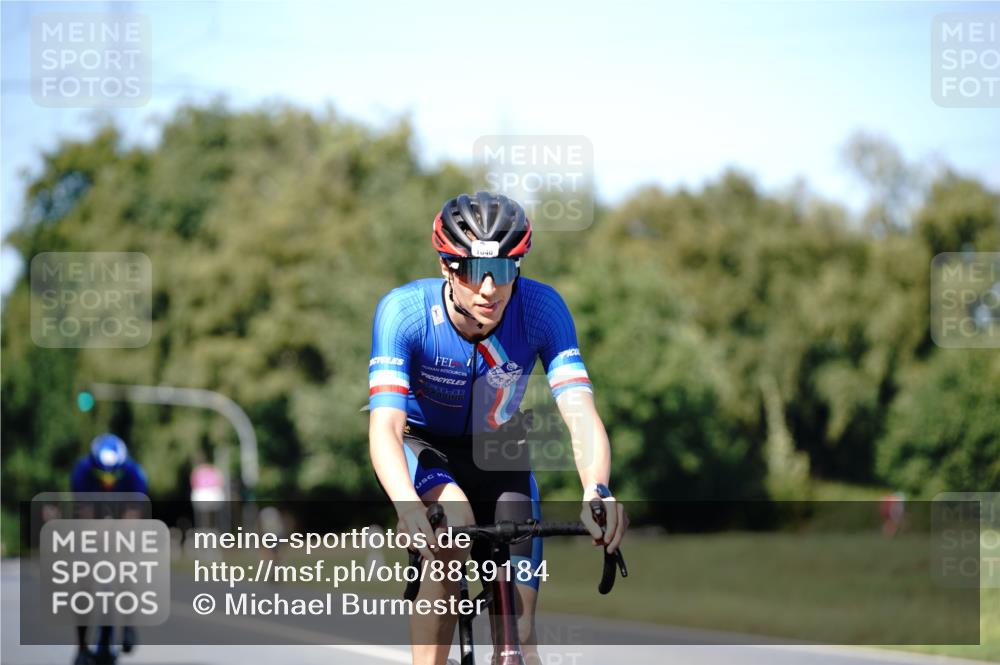 07.09.2025 - 19. Norderstedt Triathlon Michael Burmester http://msf.ph/oto/8839184 07.09.2025 14:39:25 Radfahren 964, 1009, 1027, 1040 meine-sportfotos.de