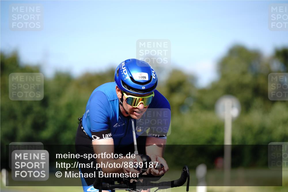 07.09.2025 - 19. Norderstedt Triathlon Michael Burmester http://msf.ph/oto/8839187 07.09.2025 14:39:28 Radfahren 1009, 1040 meine-sportfotos.de
