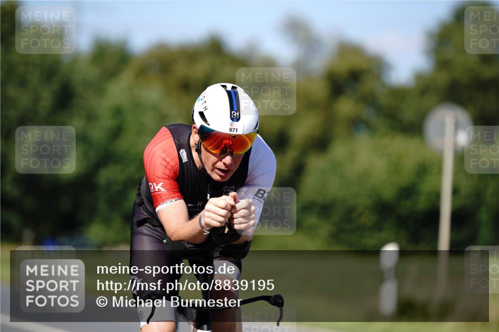 07.09.2025 - 19. Norderstedt Triathlon Michael Burmester http://msf.ph/oto/8839195 07.09.2025 14:39:43 Radfahren 971 meine-sportfotos.de