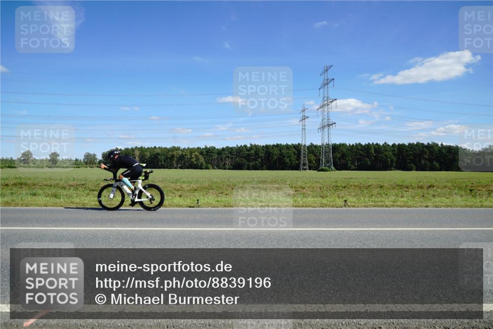 07.09.2025 - 19. Norderstedt Triathlon Michael Burmester http://msf.ph/oto/8839196 07.09.2025 14:20:28 Radfahren  meine-sportfotos.de